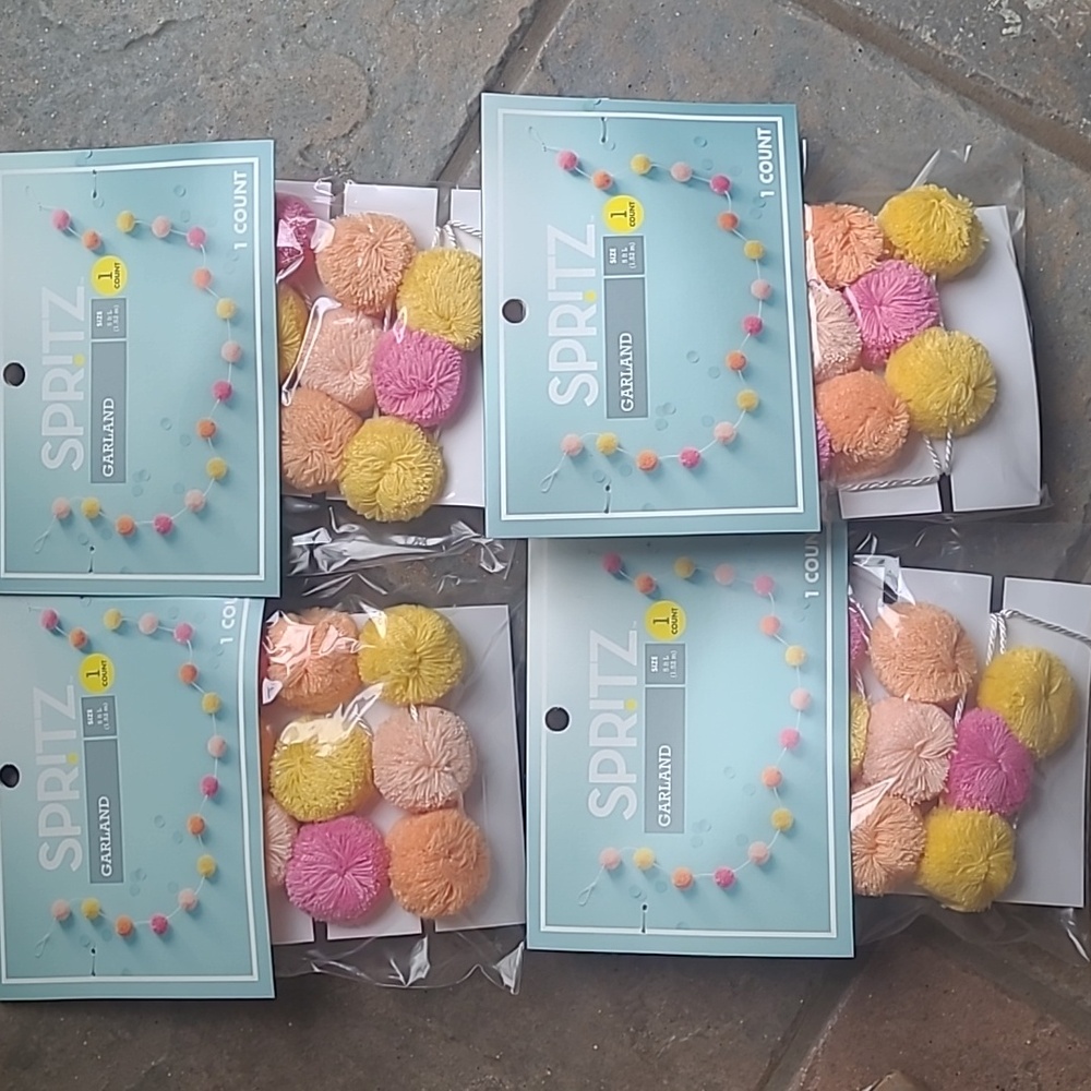 New in bag! Spitz 5 foot pom pom string garland decorative party pack of 4